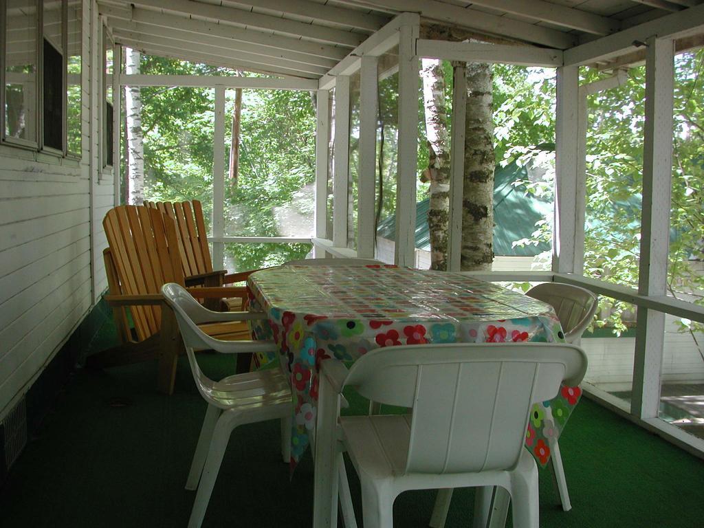 Birch Cliff Lodge On Baptiste Lake Highland Grove Quarto foto