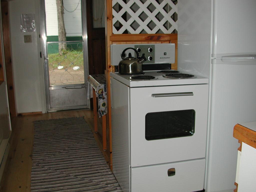 Birch Cliff Lodge On Baptiste Lake Highland Grove Quarto foto