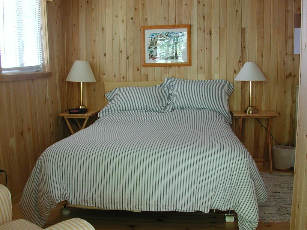 Birch Cliff Lodge On Baptiste Lake Highland Grove Quarto foto