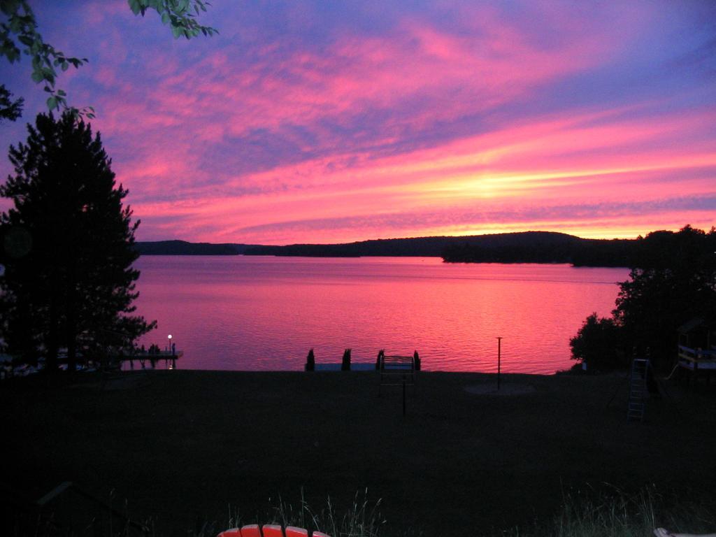 Birch Cliff Lodge On Baptiste Lake Highland Grove Exterior foto
