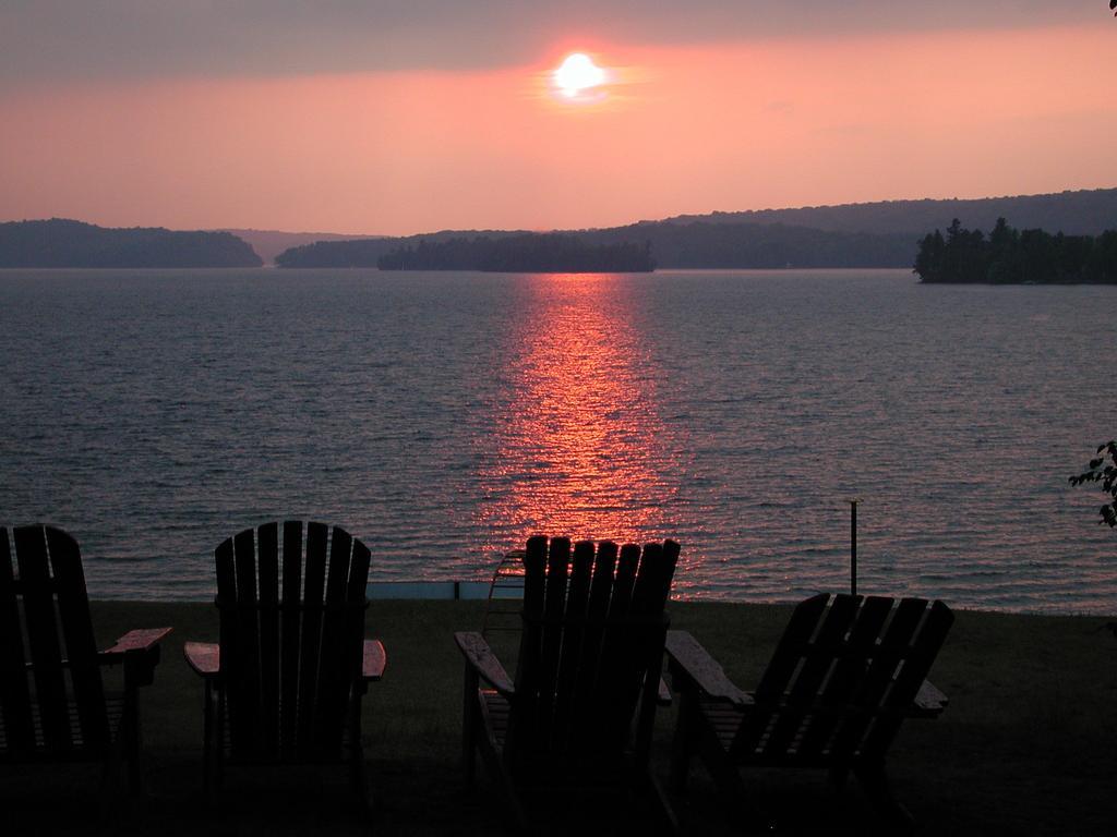 Birch Cliff Lodge On Baptiste Lake Highland Grove Exterior foto